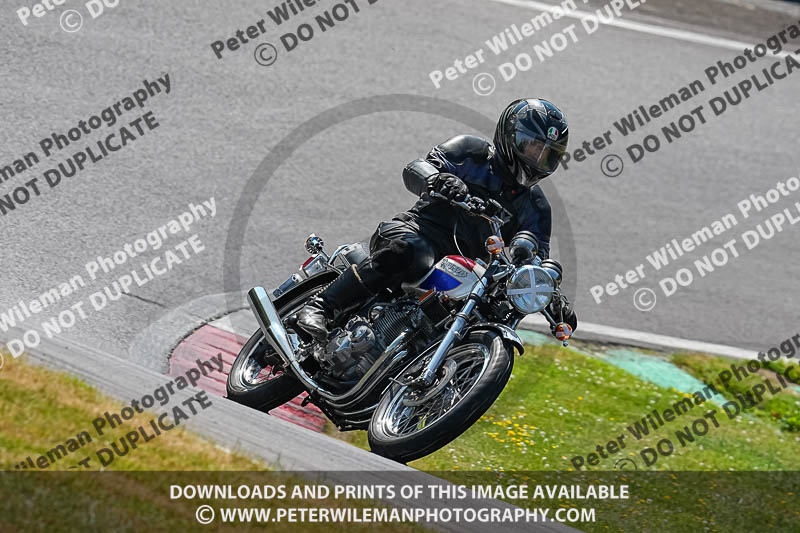 cadwell park;cadwell park photographs;cadwell trackday photographs;enduro digital images;event digital images;eventdigitalimages;peter wileman photography;racing digital images;trackday digital images;trackday photos
